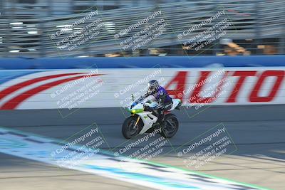 media/Nov-26-2022-Fastrack Riders (Sat) [[b001e85eef]]/Level 1/Session 1 Front Straight/